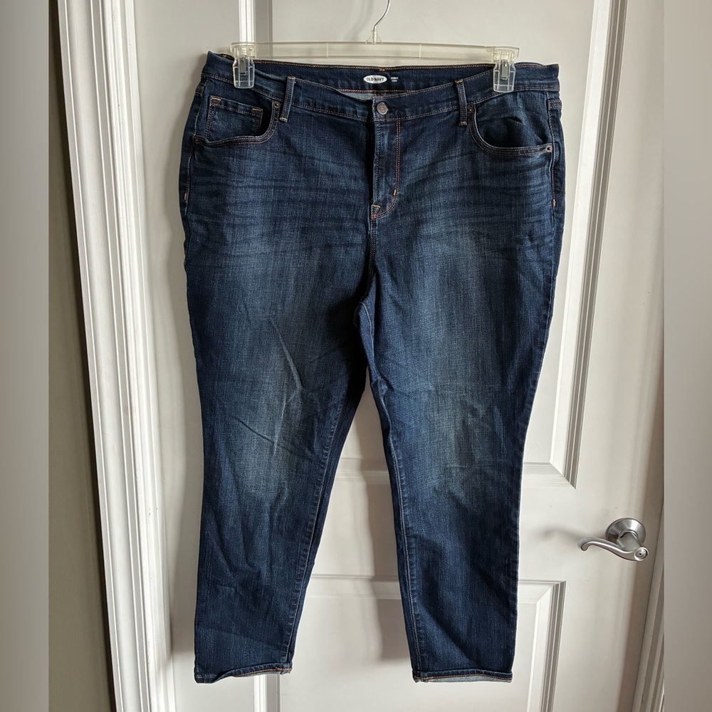 Old Navy “curvy skinny” 18 Short Jeans